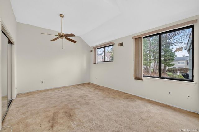 169 Treetop Circle, Nanuet, NY 10954