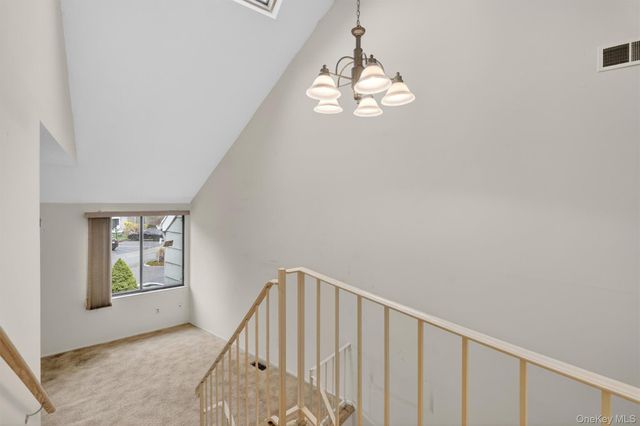 169 Treetop Circle, Nanuet, NY 10954