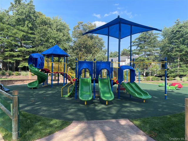 169 Treetop Circle, Nanuet, NY 10954