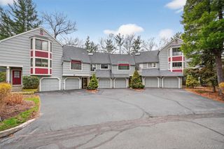 169 Treetop Circle, Nanuet, NY 10954