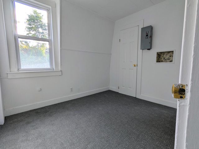 45 White Street 2nd floor, Shelton, CT 06484