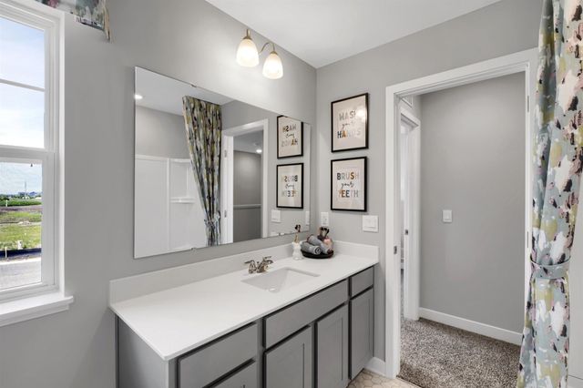 2115 Highview Ridge Court, Shakopee, MN 55379