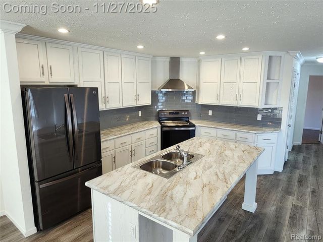 650 W Adrian Street, Blissfield, MI 49228