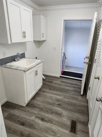 650 W Adrian Street, Blissfield, MI 49228