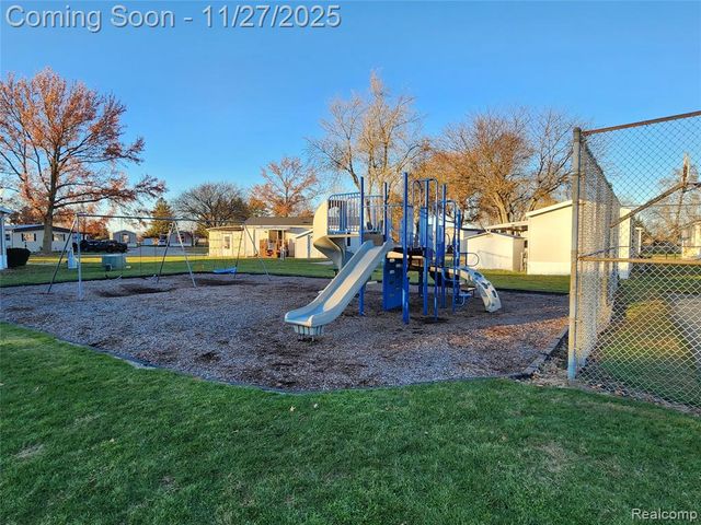 650 W Adrian Street, Blissfield, MI 49228