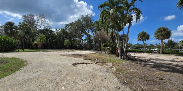 1221 S BASIN LANE, Sarasota, FL 34242