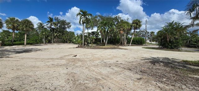 1221 S BASIN LANE, Sarasota, FL 34242