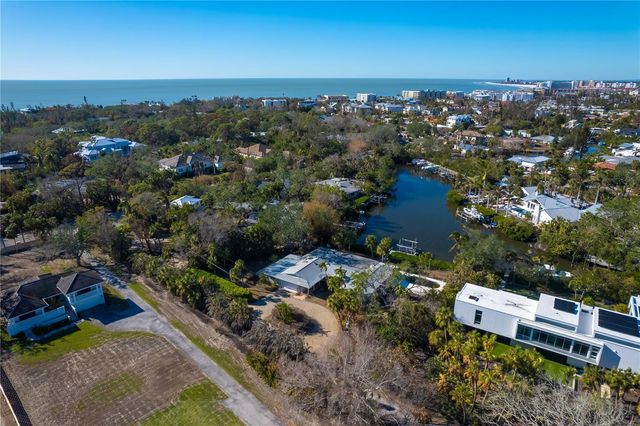 1221 S BASIN LANE, Sarasota, FL 34242