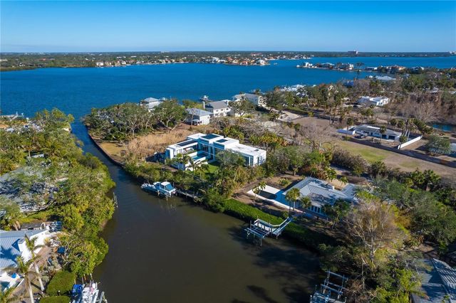 1221 S BASIN LANE, Sarasota, FL 34242