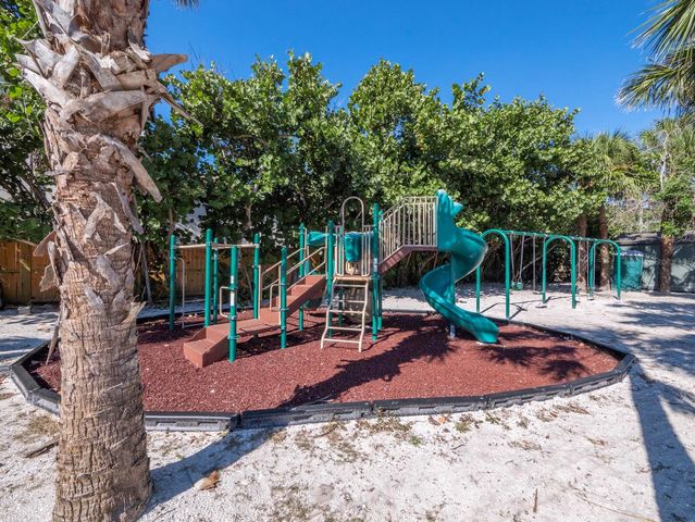 1221 S BASIN LANE, Sarasota, FL 34242