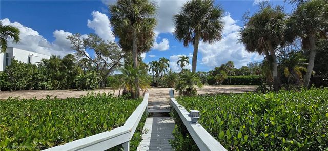 1221 S BASIN LANE, Sarasota, FL 34242