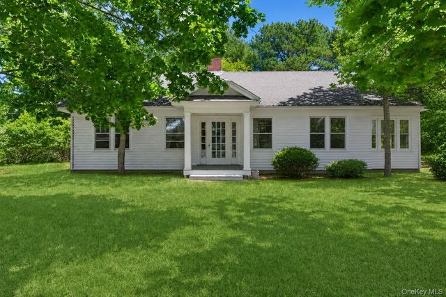 108 Jessup Avenue, Quogue, NY 11959