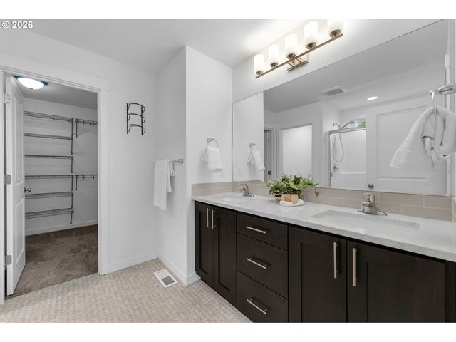 1806 Ne 11TH Ave, Battle Ground, WA 98604