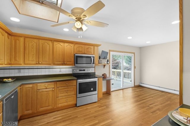 14 Eugene Rd, Hopatcong Boro, NJ 07843