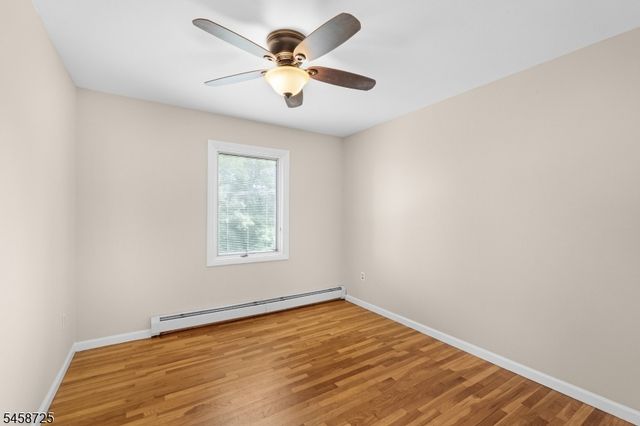 14 Eugene Rd, Hopatcong Boro, NJ 07843