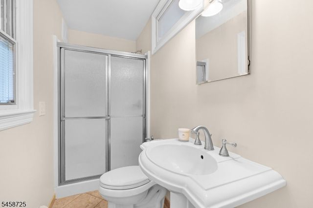 14 Eugene Rd, Hopatcong Boro, NJ 07843