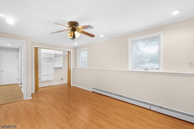 14 Eugene Rd, Hopatcong Boro, NJ 07843