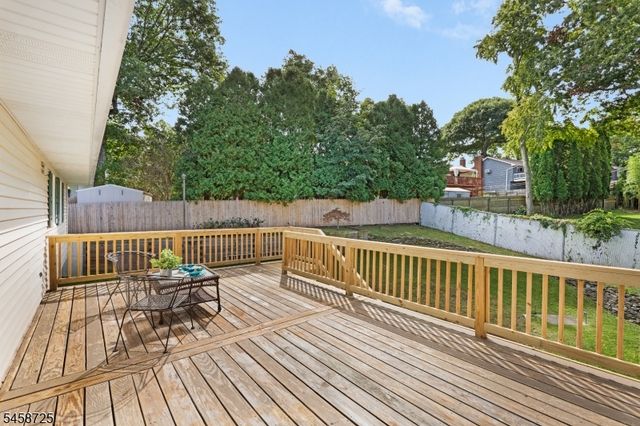 14 Eugene Rd, Hopatcong Boro, NJ 07843