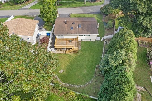 14 Eugene Rd, Hopatcong Boro, NJ 07843
