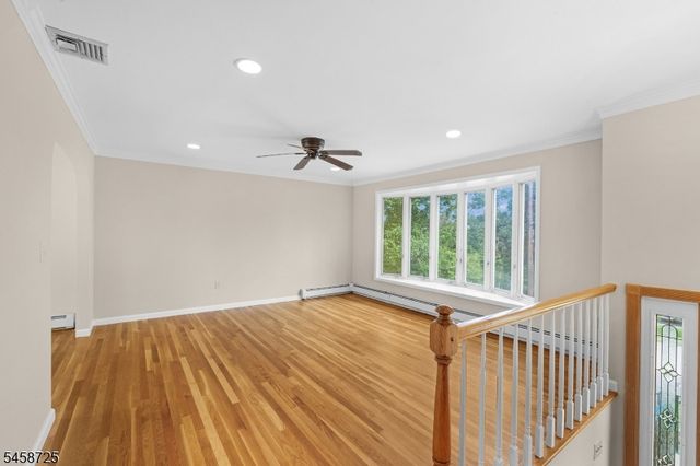 14 Eugene Rd, Hopatcong Boro, NJ 07843
