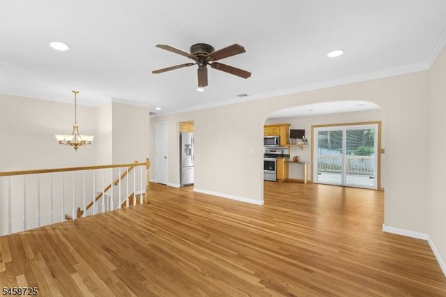 14 Eugene Rd, Hopatcong Boro, NJ 07843
