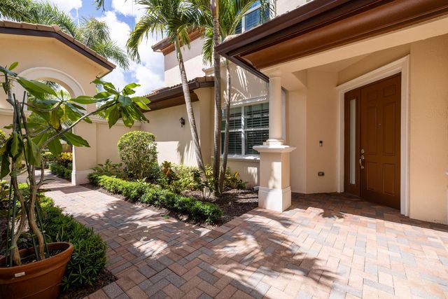 111 Tresana Boulevard 27, Jupiter, FL 33478