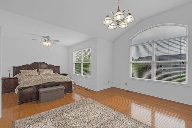 2324 Tracy Lane, Algonquin, IL 60102