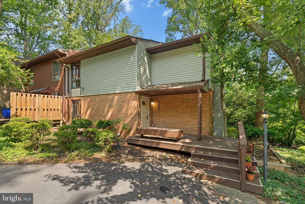 5681 THICKET LN, Columbia, MD 21044