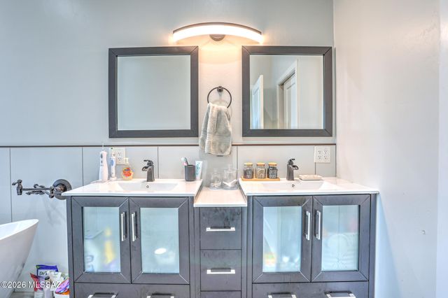 1010 W San Miguel Circle, Tucson, AZ 85704