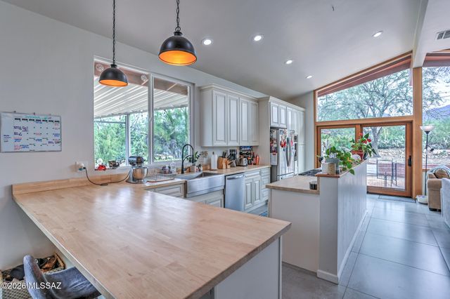 1010 W San Miguel Circle, Tucson, AZ 85704