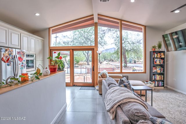 1010 W San Miguel Circle, Tucson, AZ 85704