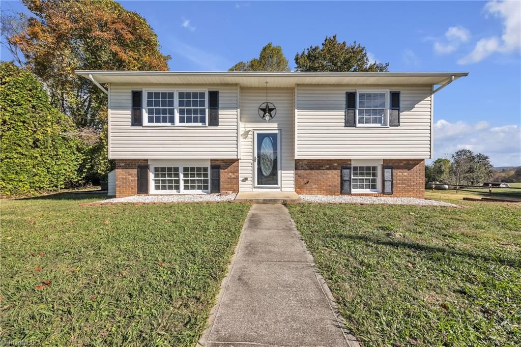 211 Sunset Strip Road, North Wilkesboro, NC 28659