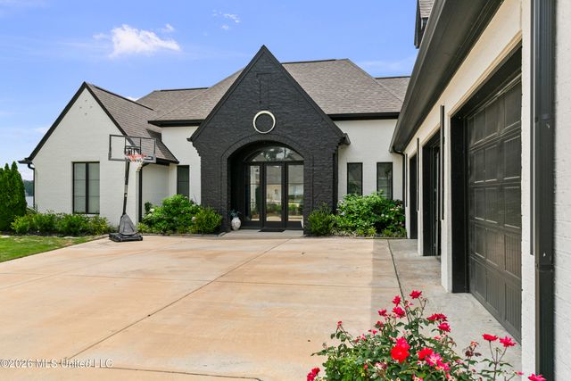 140 Herons Bay Circle, Madison, MS 39110