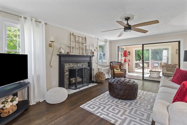 700 Grove St, Worcester, MA 01605