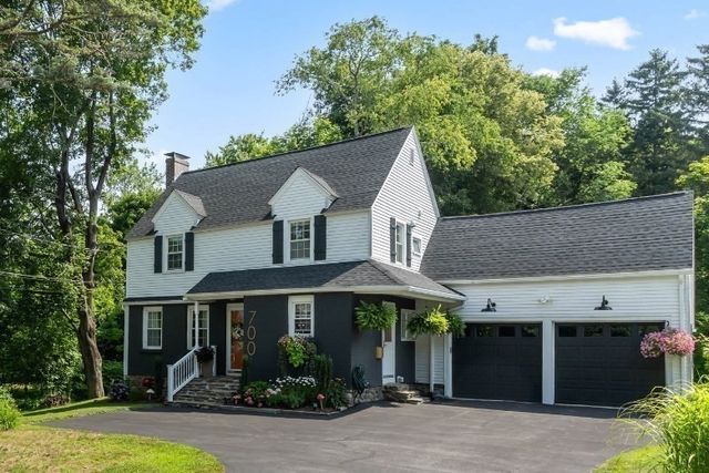 700 Grove St, Worcester, MA 01605