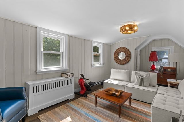 700 Grove St, Worcester, MA 01605