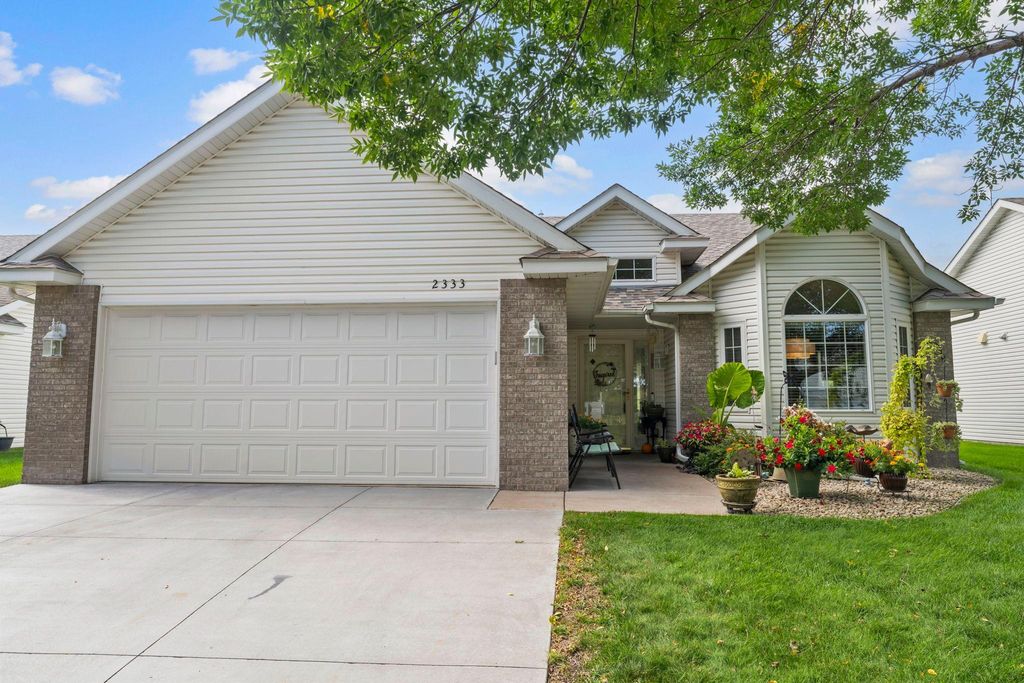 2333 Cleveland Lane S, Cambridge, MN 55008 — exterior