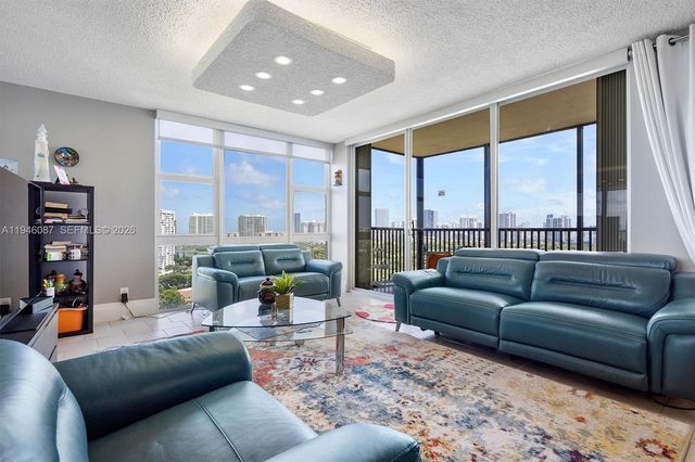 20379 W Country Club Drive 1933, Aventura, FL 33180
