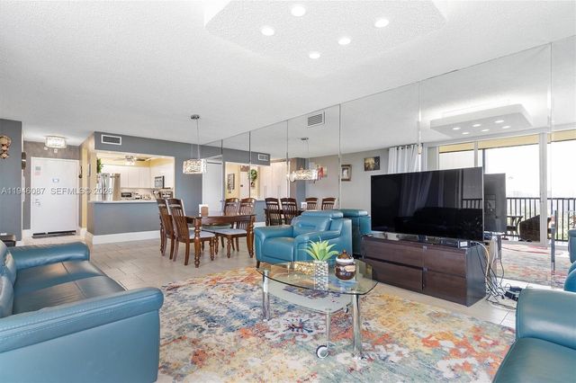 20379 W Country Club Drive 1933, Aventura, FL 33180