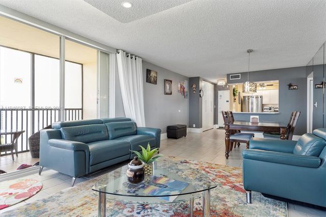 20379 W Country Club Drive 1933, Aventura, FL 33180