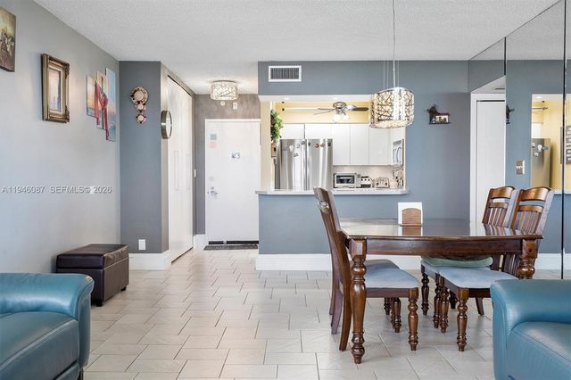20379 W Country Club Drive 1933, Aventura, FL 33180