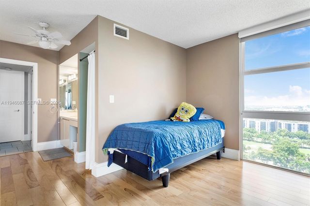 20379 W Country Club Drive 1933, Aventura, FL 33180