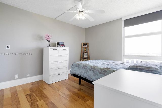 20379 W Country Club Drive 1933, Aventura, FL 33180