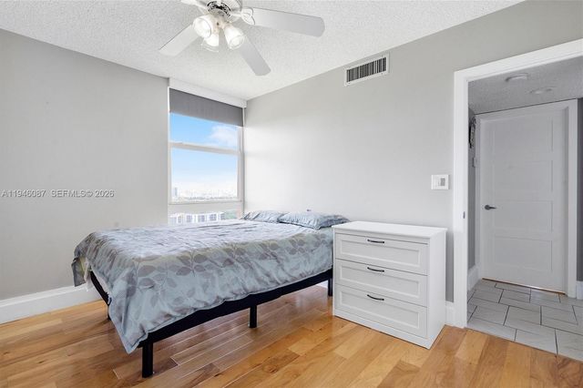 20379 W Country Club Drive 1933, Aventura, FL 33180