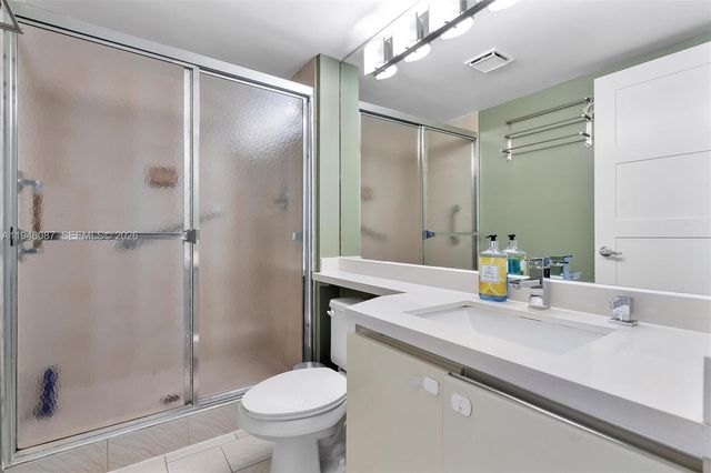 20379 W Country Club Drive 1933, Aventura, FL 33180