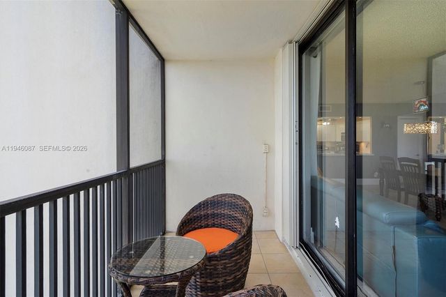 20379 W Country Club Drive 1933, Aventura, FL 33180