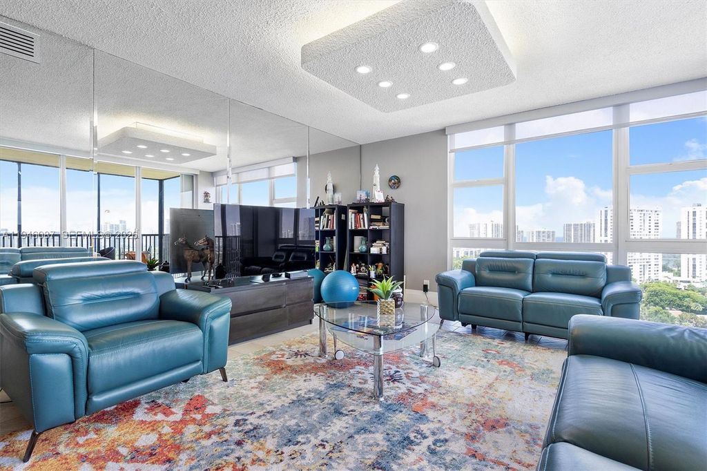 20379 W Country Club Drive 1933, Aventura, FL 33180