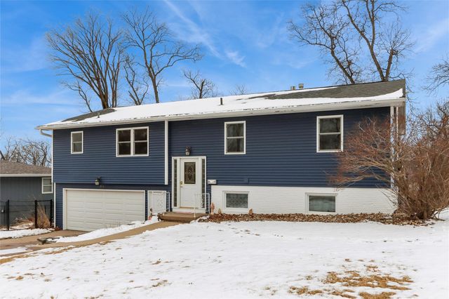 3125 Shasta Court NE, Cedar Rapids, IA 52402