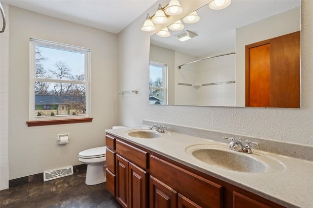 3125 Shasta Court NE, Cedar Rapids, IA 52402