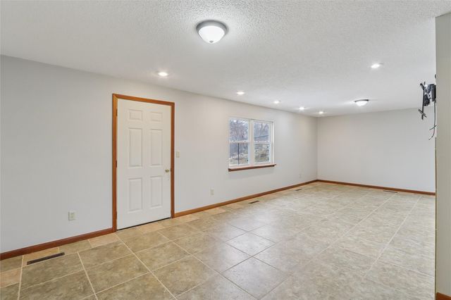 3125 Shasta Court NE, Cedar Rapids, IA 52402